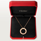 عقد LOVE ذهب وردي