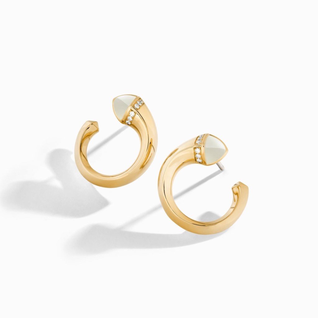 Cleo Venus Earrings Yellow Gold
