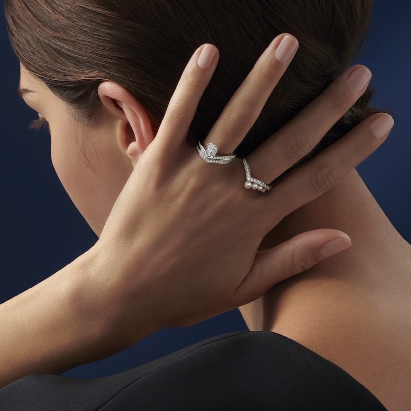 خاتم  "جوزفين إيغريت" ذهب أبيض، للؤلؤ ، ألماس  JOSÉPHINE AIGRETTE
